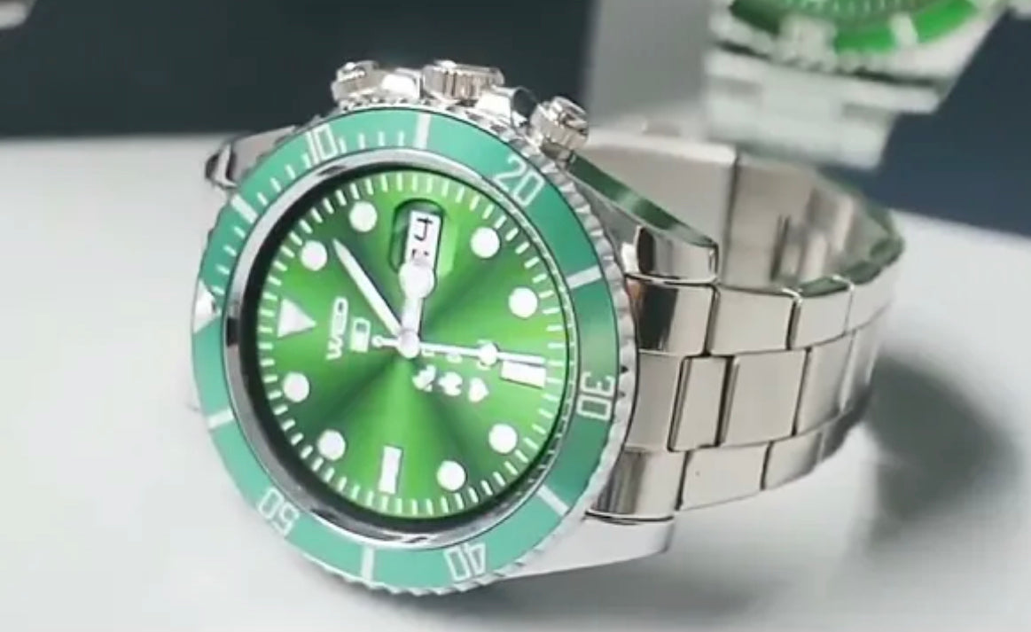 Load video: Rolex design smart watch